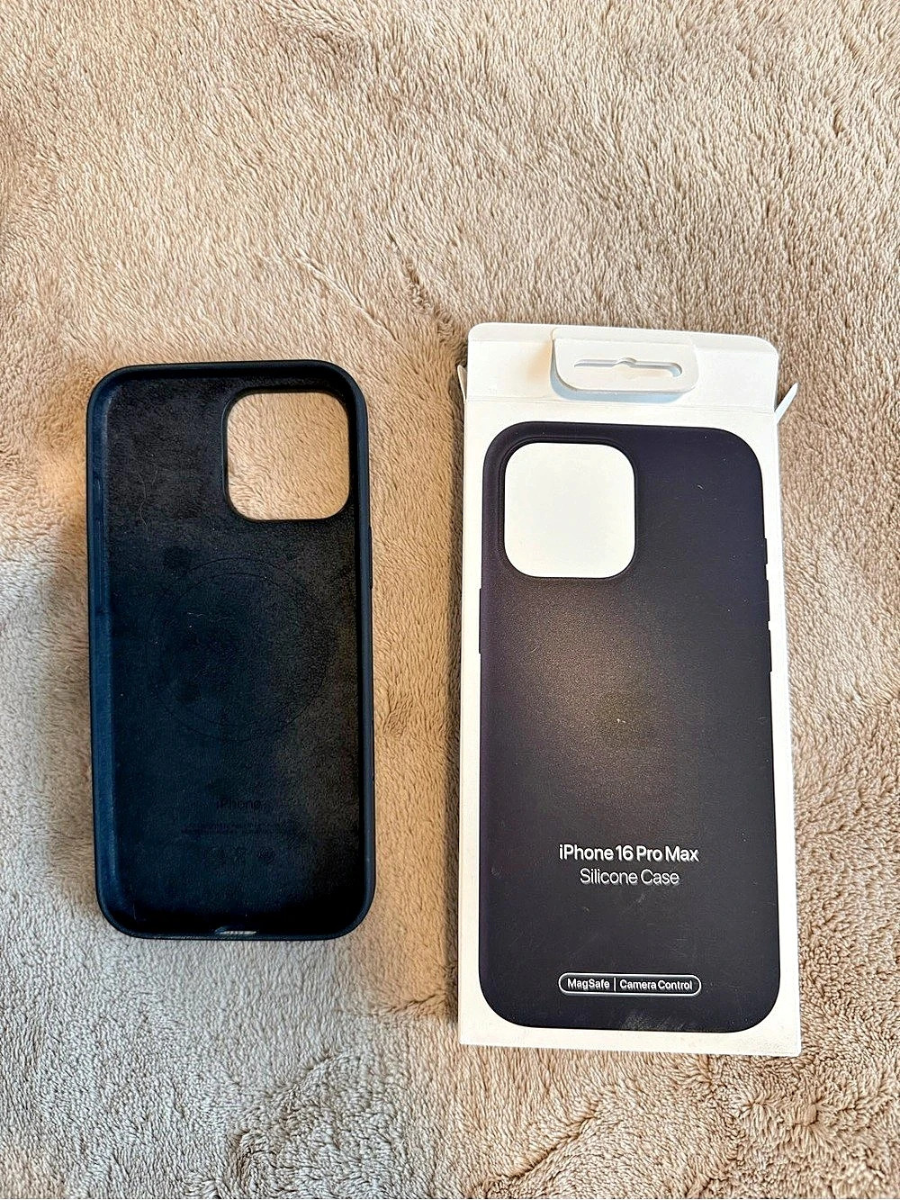 Apple iPhone 16 Pro Max Silicone Case Black New